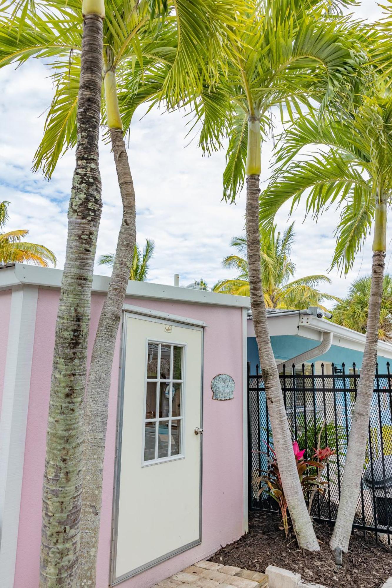 Siesta Key Beachside Villas Sarasota Exterior photo